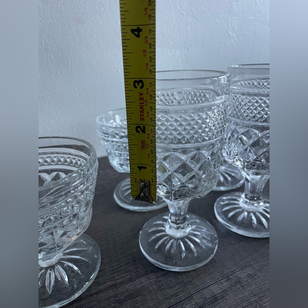 Vintage Elegant Clear Glass Goblet Set - Picture 12 of 16